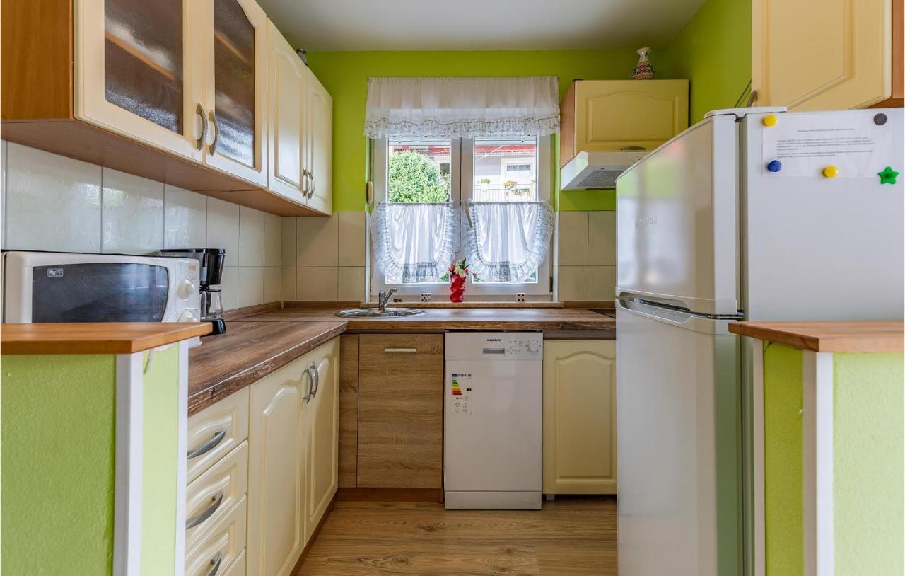 Nice Apartment In Premantura With Wifi Экстерьер фото